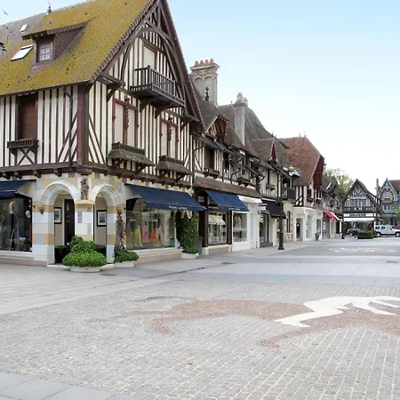 La Commanderie By Interhome Deauville